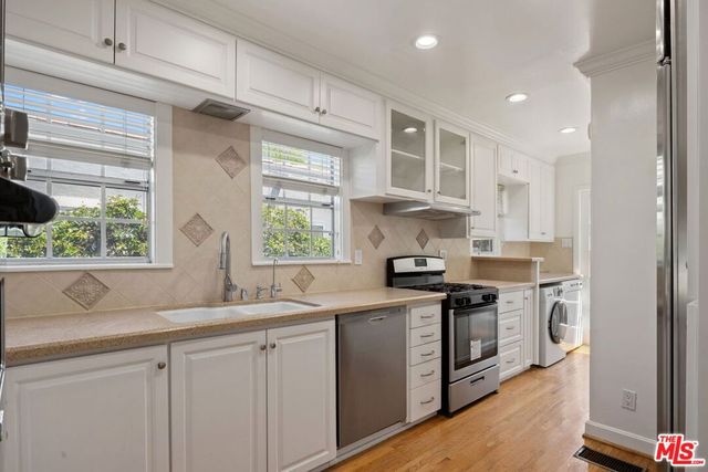 10762 Wellworth Avenue, Los Angeles, CA 90024