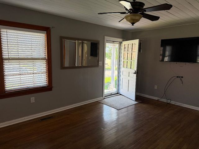 1105 B Street, Ceredo, WV 25507