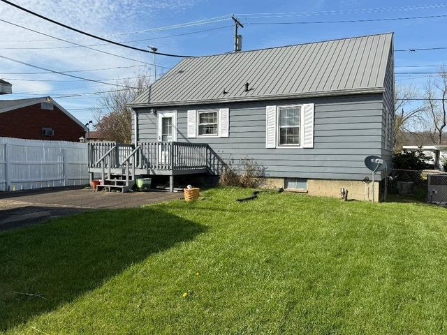 1105 B Street, Ceredo, WV 25507