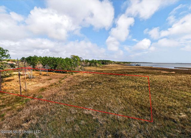 6121 Mary Mahoney Drive, Ocean Springs, MS 39564