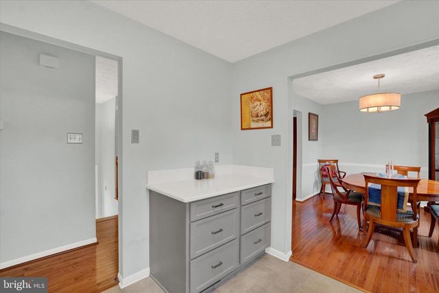 16 DICKINSON CT, New Freedom, PA 17349