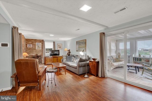 16 DICKINSON CT, New Freedom, PA 17349