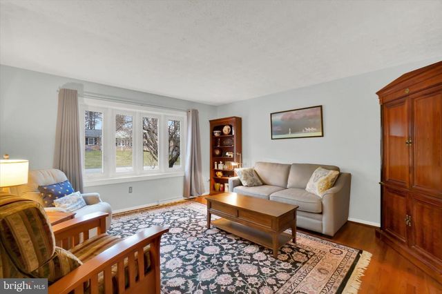 16 DICKINSON CT, New Freedom, PA 17349