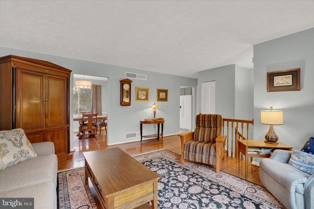 16 DICKINSON CT, New Freedom, PA 17349