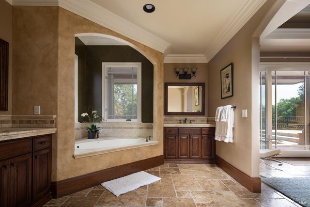 1312 Summit Dr, Calistoga, CA 94515