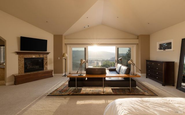 1312 Summit Dr, Calistoga, CA 94515