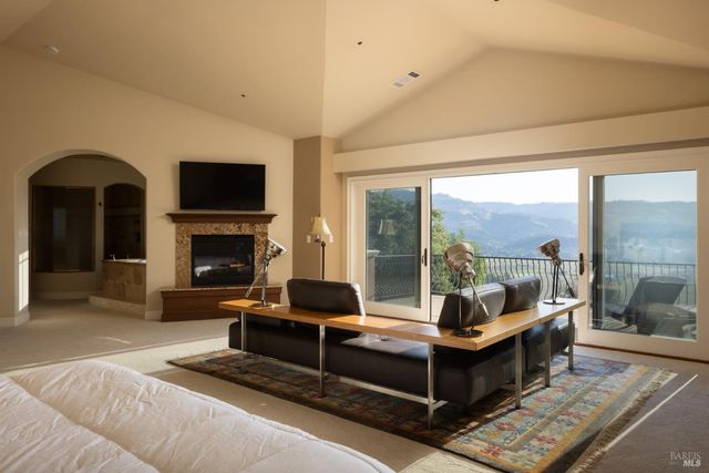 1312 Summit Dr, Calistoga, CA 94515