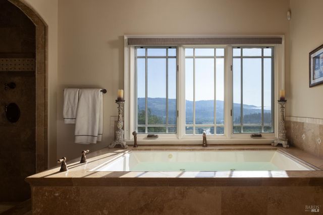 1312 Summit Dr, Calistoga, CA 94515