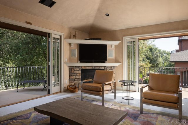 1312 Summit Dr, Calistoga, CA 94515