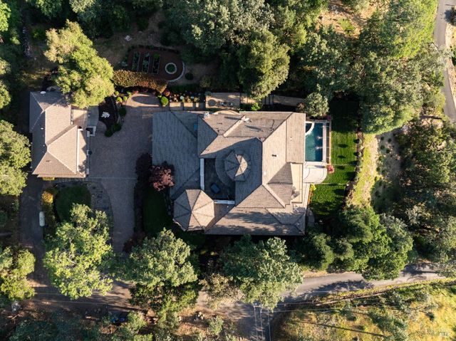 1312 Summit Dr, Calistoga, CA 94515