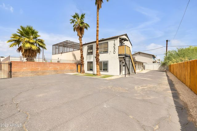 1330 W FILLMORE Street, Phoenix, AZ 85007