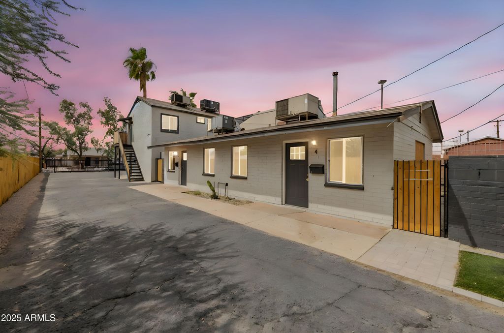 1330 W FILLMORE Street, Phoenix, AZ 85007