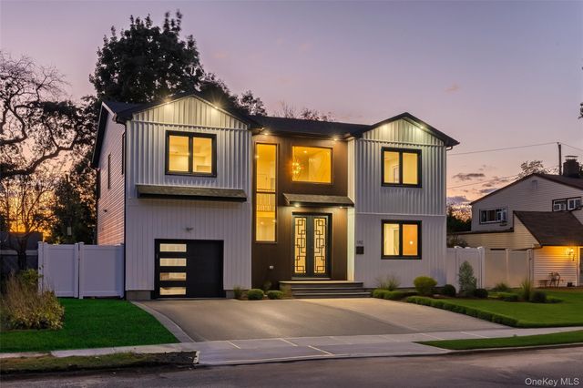 182 Friends Lane, Westbury, NY 11590