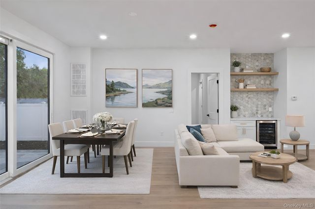 182 Friends Lane, Westbury, NY 11590