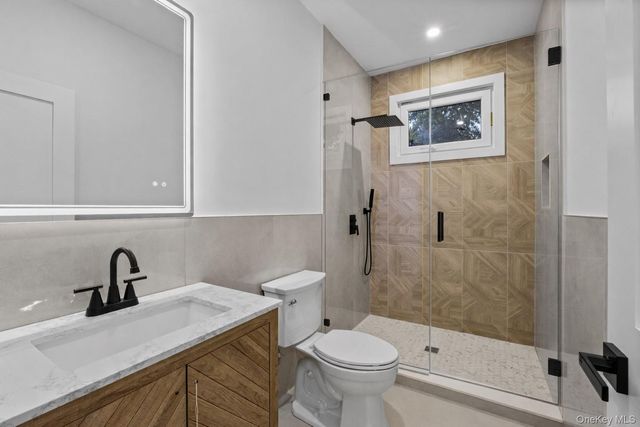 182 Friends Lane, Westbury, NY 11590