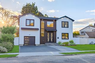 182 Friends Lane, Westbury, NY 11590