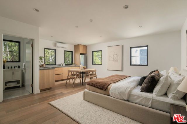 343 N Alfred Street, Los Angeles, CA 90048