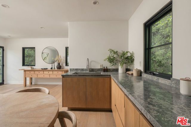 343 N Alfred Street, Los Angeles, CA 90048