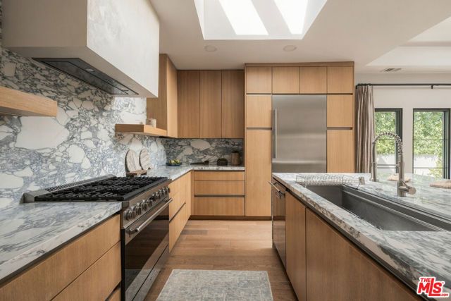 343 N Alfred Street, Los Angeles, CA 90048