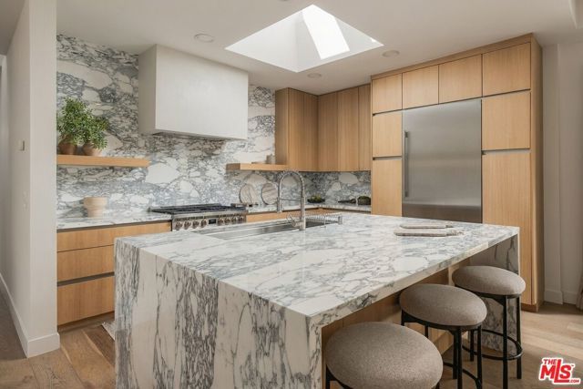 343 N Alfred Street, Los Angeles, CA 90048