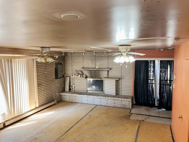 2048 Roosevelt Place, Gary, IN 46404