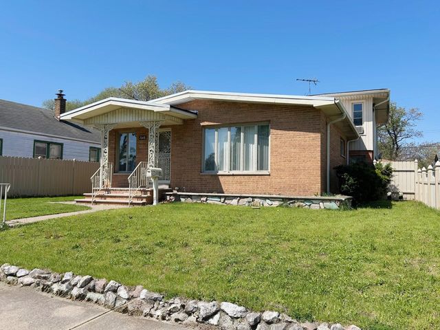 2048 Roosevelt Place, Gary, IN 46404