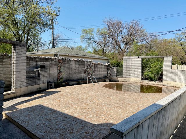 2048 Roosevelt Place, Gary, IN 46404