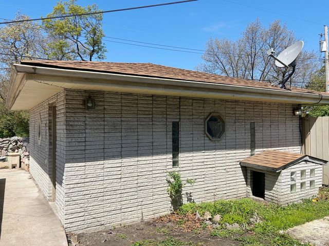 2048 Roosevelt Place, Gary, IN 46404