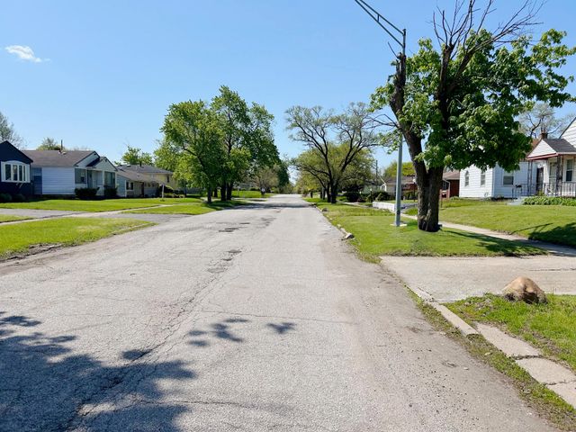 2048 Roosevelt Place, Gary, IN 46404