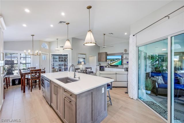 20822 Country Barn DR, Estero, FL 33928