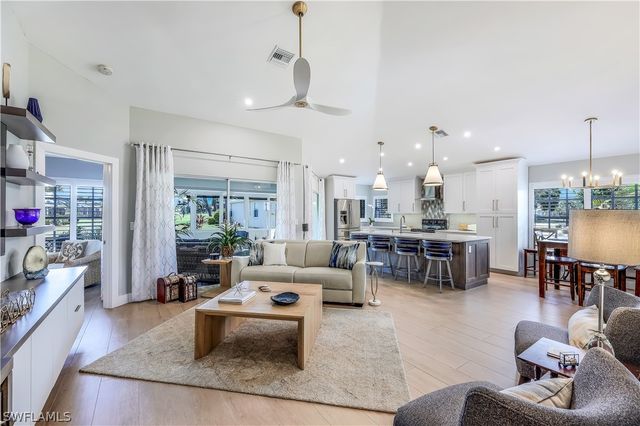 20822 Country Barn DR, Estero, FL 33928