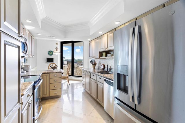 3322 Casseekey Island Road 504, Jupiter, FL 33477