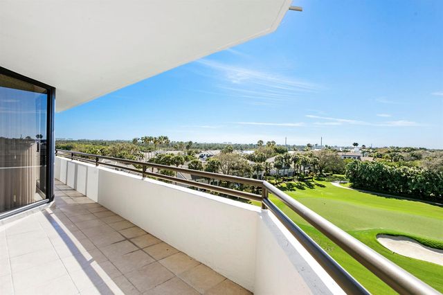3322 Casseekey Island Road 504, Jupiter, FL 33477
