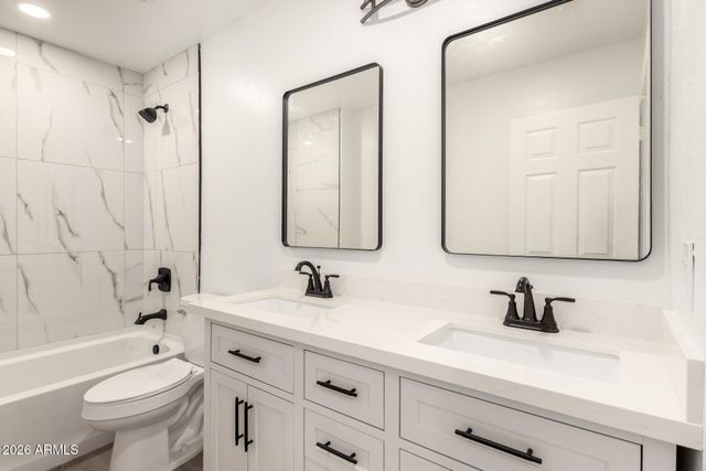 5302 S DOVE HOLLOW --, Buckeye, AZ 85326