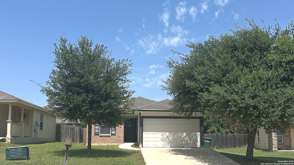 6711 Dragon Tooth, San Antonio, TX 78242