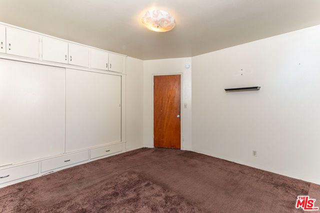 6124 S Victoria Avenue, Los Angeles, CA 90043