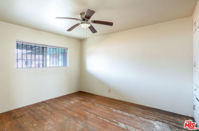 6124 S Victoria Avenue, Los Angeles, CA 90043