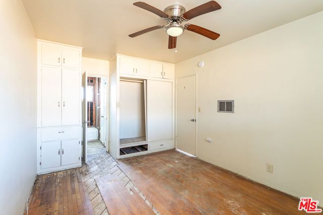6124 S Victoria Avenue, Los Angeles, CA 90043