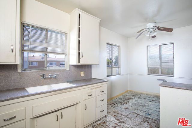 6124 S Victoria Avenue, Los Angeles, CA 90043