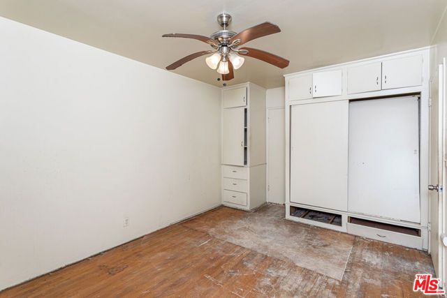 6124 S Victoria Avenue, Los Angeles, CA 90043