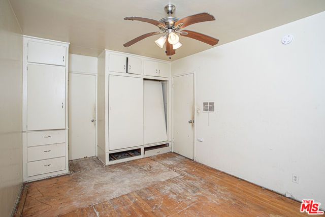 6124 S Victoria Avenue, Los Angeles, CA 90043