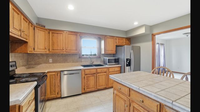 18934 Mudsock Road 18934 Mudsock Road, Wapakoneta, OH 45895