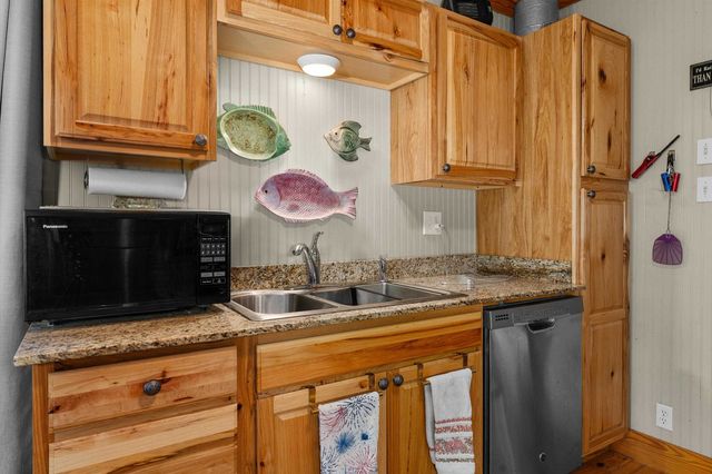 406 Tall Pines, Jefferson, TX 75657