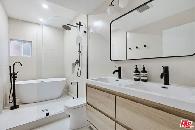 3540 Division Street, Los Angeles, CA 90065