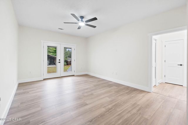 2415 Finch Circle, Chipley, FL 32428