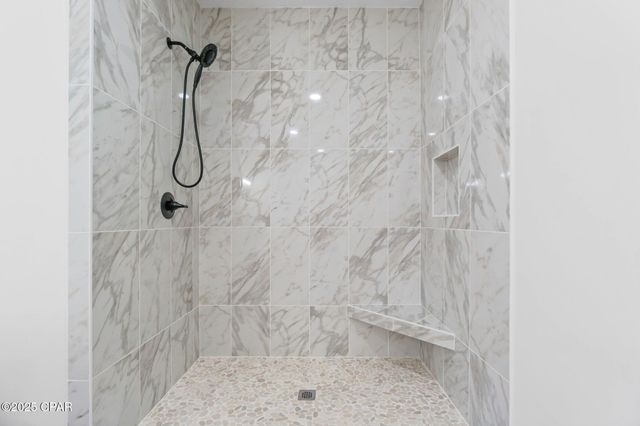 2415 Finch Circle, Chipley, FL 32428