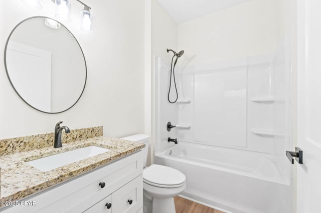 2415 Finch Circle, Chipley, FL 32428