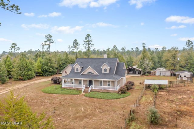 2415 Finch Circle, Chipley, FL 32428