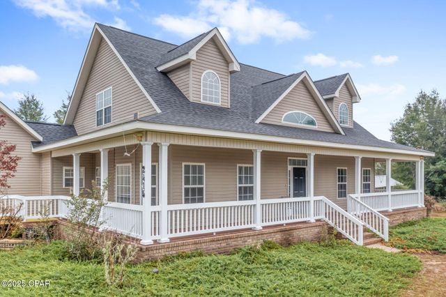 2415 Finch Circle, Chipley, FL 32428