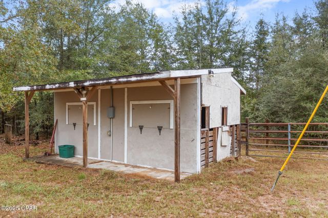 2415 Finch Circle, Chipley, FL 32428